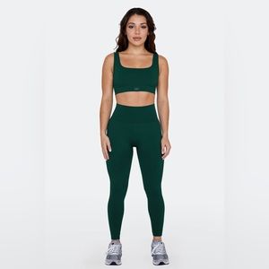 SET Active Sculptflex leggings and box cut bra